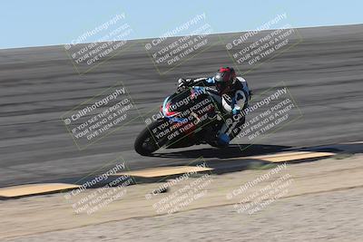 media/Oct-13-2025-Moto Forza (Mon) [[a66d839500]]/3-B Group/Session 2 (Bowl)/